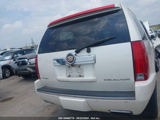 1GYS3DEF8ER120212 Cadillac Escalade Platinum