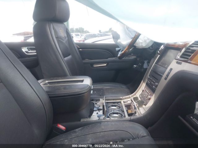 1GYS3DEF8ER120212 Cadillac Escalade Platinum