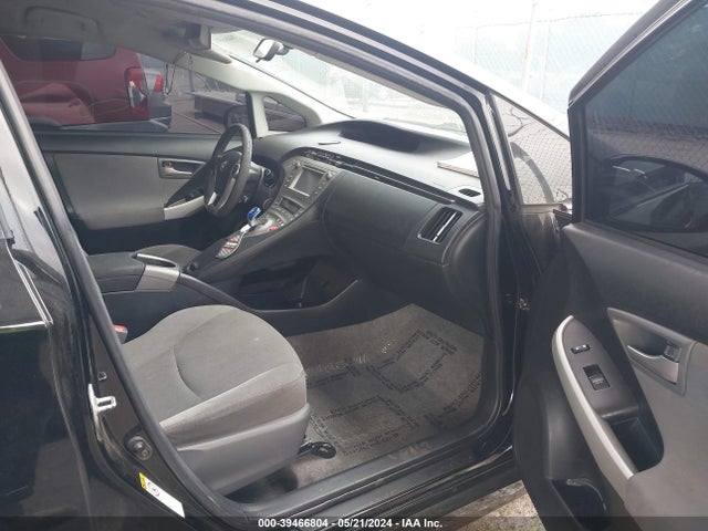 Toyota Prius Two 2014 JTDKN3DU7E1767452 Image 5
