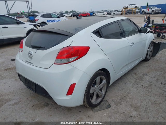 Hyundai Veloster Base W/gray 2014 KMHTC6ADXEU216569 Image 4