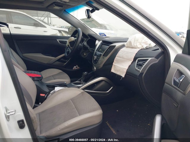 Hyundai Veloster Base W/gray 2014 KMHTC6ADXEU216569 Image 5