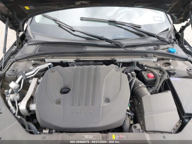 7JRL12FZ3NG172244 Volvo S60 B5 Momentum