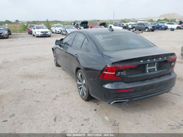 7JRL12FZ3NG172244 Volvo S60 B5 Momentum