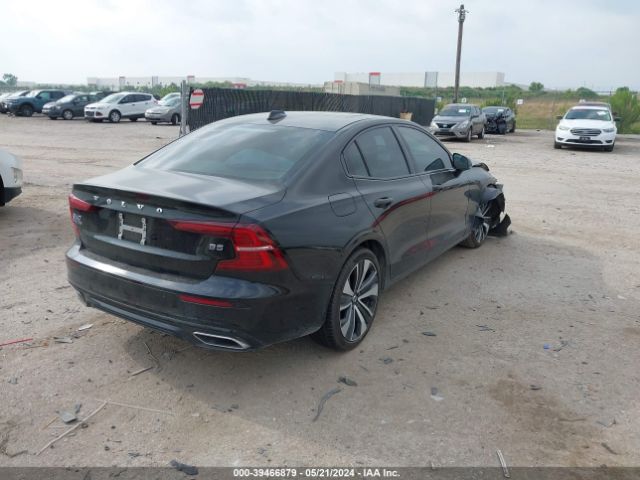 7JRL12FZ3NG172244 Volvo S60 B5 Momentum