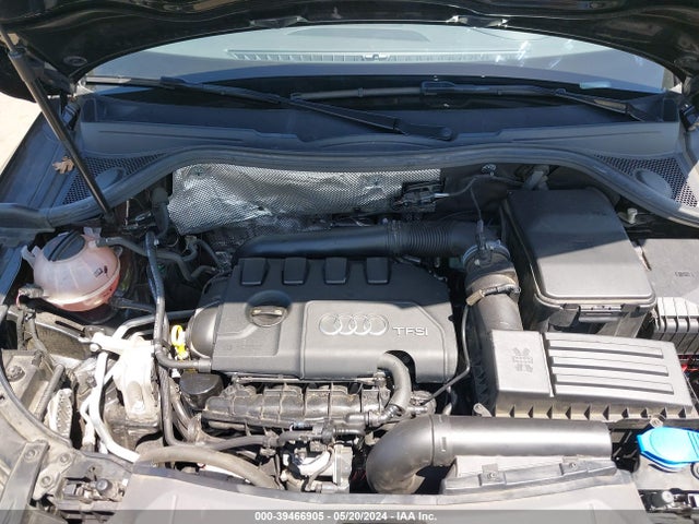 WA1JCCFS2HR011914 Audi Q3 2.0t Premium