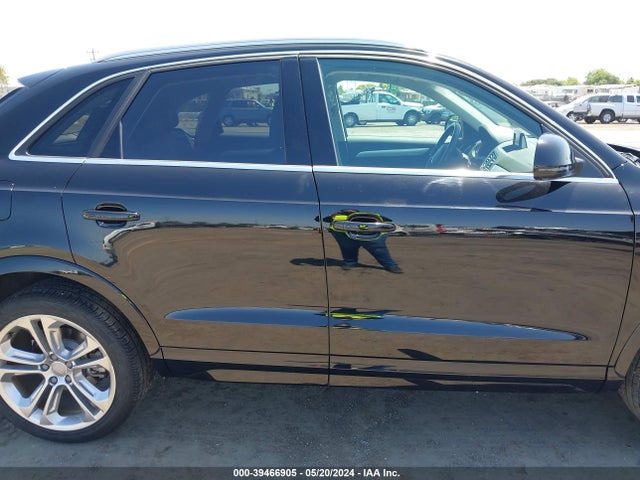 WA1JCCFS2HR011914 Audi Q3 2.0t Premium