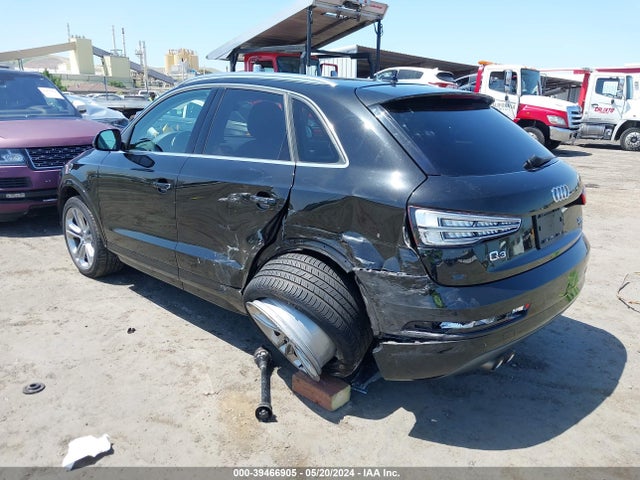WA1JCCFS2HR011914 Audi Q3 2.0t Premium