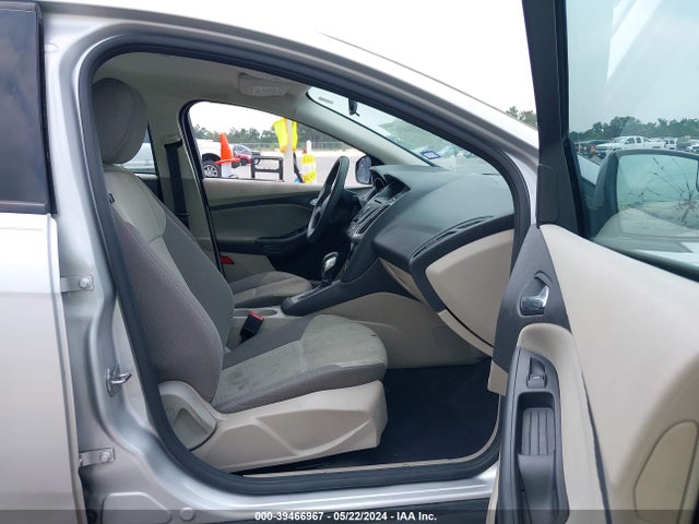 Ford FOCUS SE 2014 1FADP3F28EL349099 Image 5