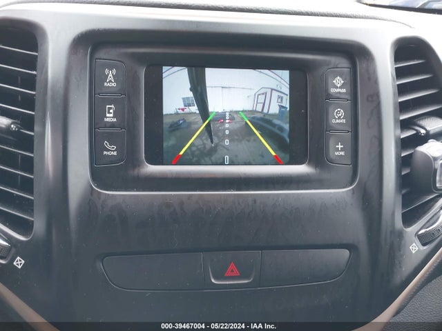 1C4PJLCB3HW662514 Jeep Cherokee Latitude Fwd