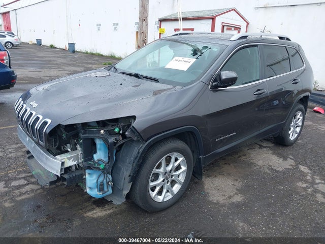 1C4PJLCB3HW662514 Jeep Cherokee Latitude Fwd