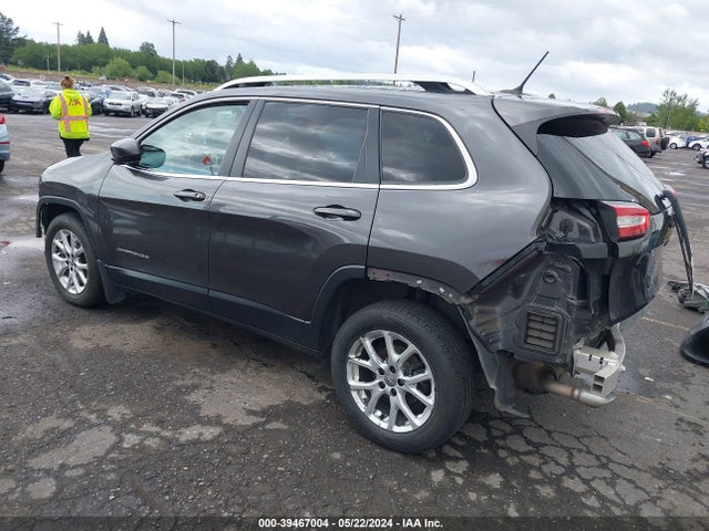 1C4PJLCB3HW662514 Jeep Cherokee Latitude Fwd