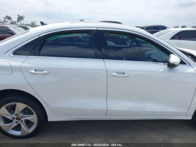 WAUAUDGY2NA095011 Audi A3 Premium 40 Tfsi Front-wheel Drive S Tronic