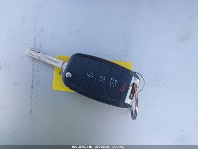 KIA Optima Lx 2015 5XXGM4A71FG502304 Image 11