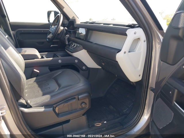SALEJ7RX7M2050716 Land Rover Defender 110 S