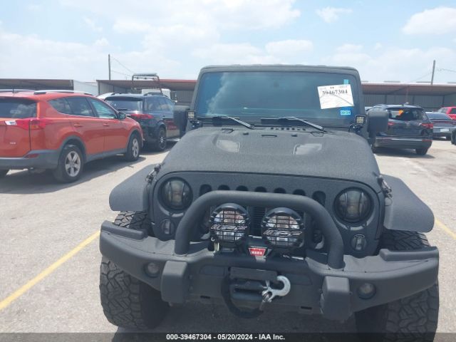 1C4BJWFG7GL215879 Jeep Wrangler Unlimited Rubicon