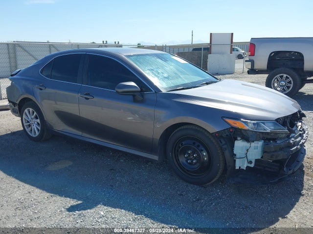 Toyota CAMRY LE 2022 4T1C11AK8NU068090 main image