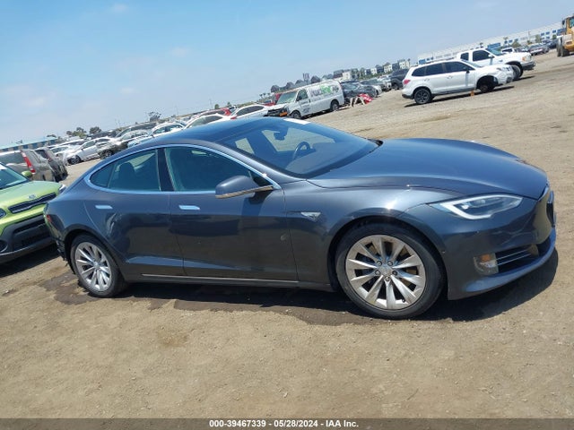 Tesla Model S 60/70/75/85 2016 5YJSA1E11GF157030 Image 14