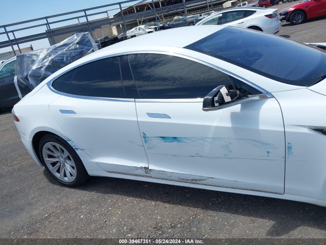 Tesla Model S 60/70/75/85 2016 5YJSA1E11GF160042 Image 13