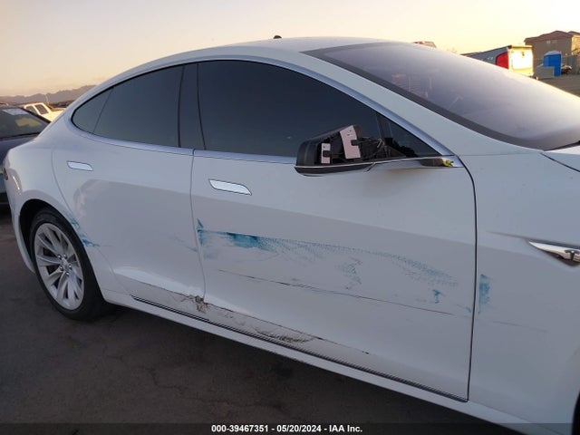 Tesla Model S 60/70/75/85 2016 5YJSA1E11GF160042 Image 19