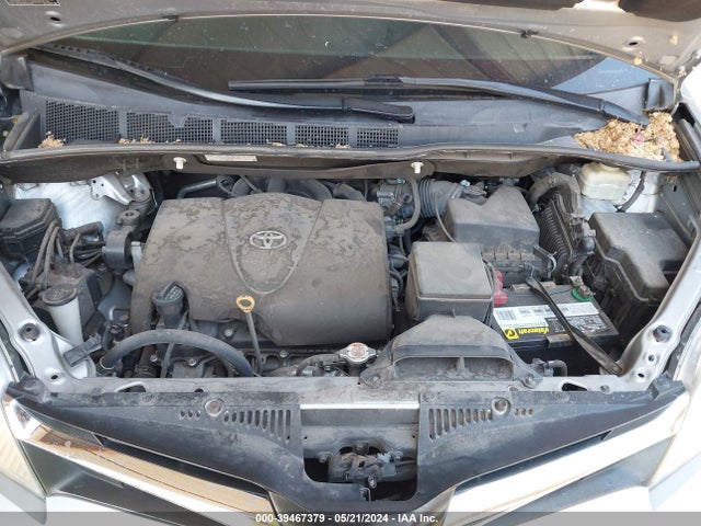 Toyota Sienna Le 8 Passenger 2018 5TDKZ3DC7JS902065 Image 10
