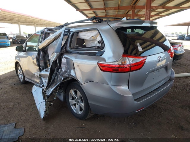 Toyota Sienna Le 8 Passenger 2018 5TDKZ3DC7JS902065 Image 3