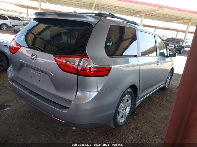 Toyota Sienna Le 8 Passenger 2018 5TDKZ3DC7JS902065 Image 4