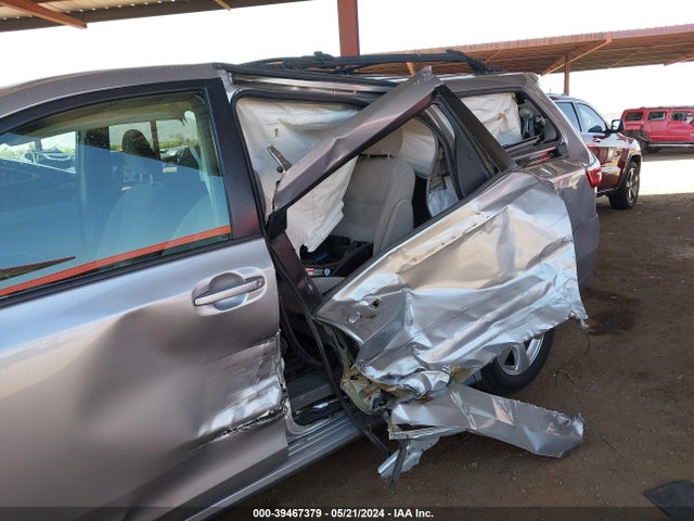 Toyota Sienna Le 8 Passenger 2018 5TDKZ3DC7JS902065 Image 6