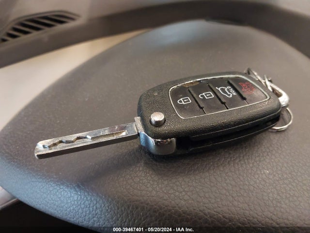 Hyundai Santa Fe Se 2017 KM8SMDHF5HU173977 Image 11