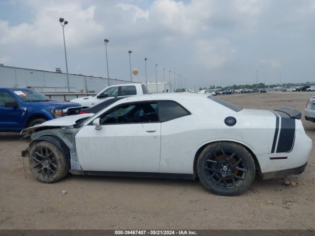 2C3CDZFJ8FH739700 Dodge Challenger R/t Scat Pack