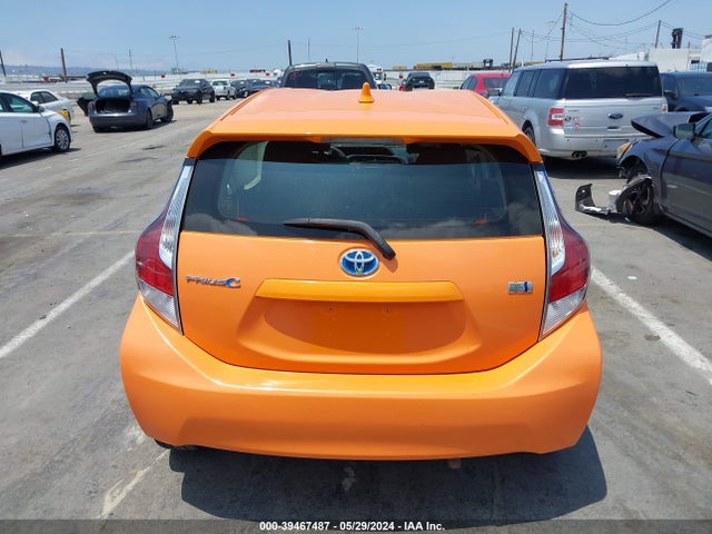 Toyota Prius C Two 2016 JTDKDTB34G1138621 Image 16