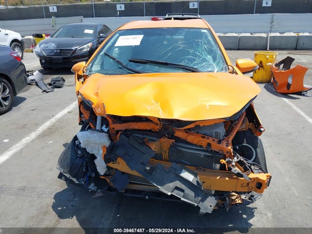 Toyota Prius C Two 2016 JTDKDTB34G1138621 Image 6