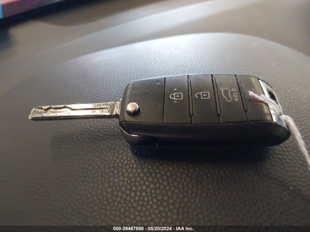 KIA SOUL + 2016 KNDJP3A53G7852792 Image 11