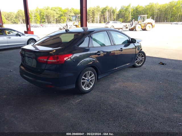 Ford FOCUS SE 2015 1FADP3F22FL200530 Image 4