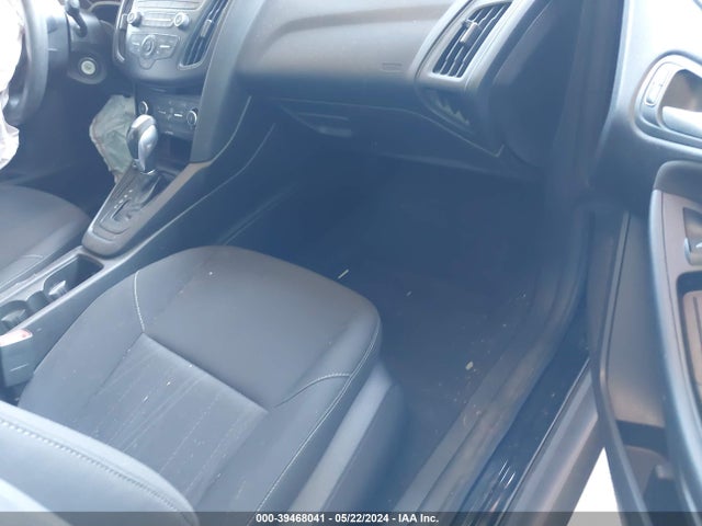 Ford FOCUS SE 2015 1FADP3F22FL200530 Image 5