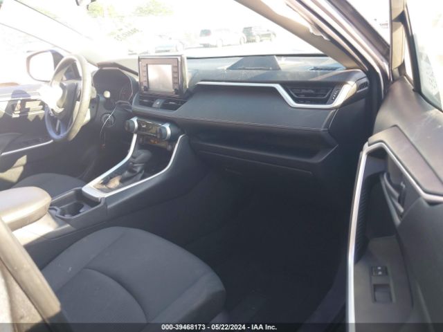 JTMG1RFV3KD501902 Toyota RAV4 LE