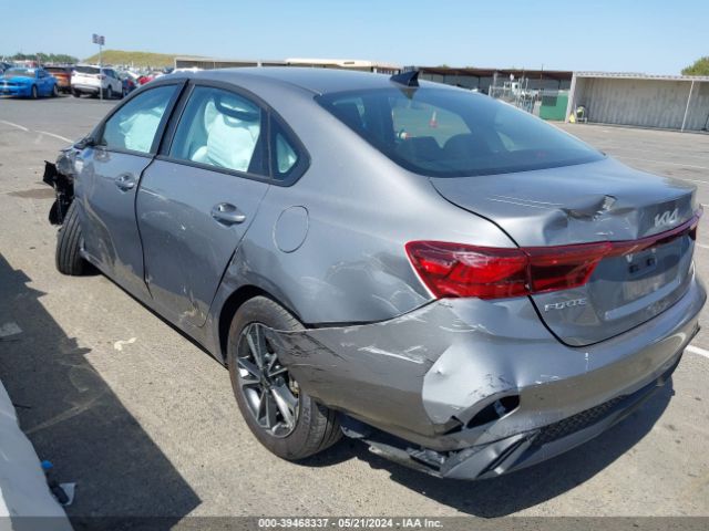 3KPF24AD6PE683160 KIA Forte Lxs