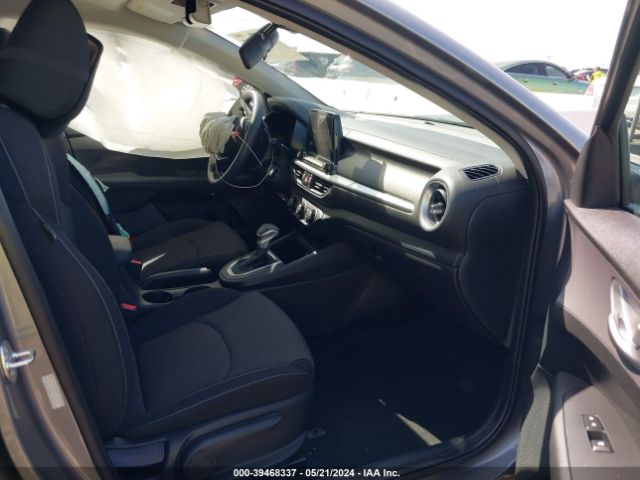 3KPF24AD6PE683160 KIA Forte Lxs