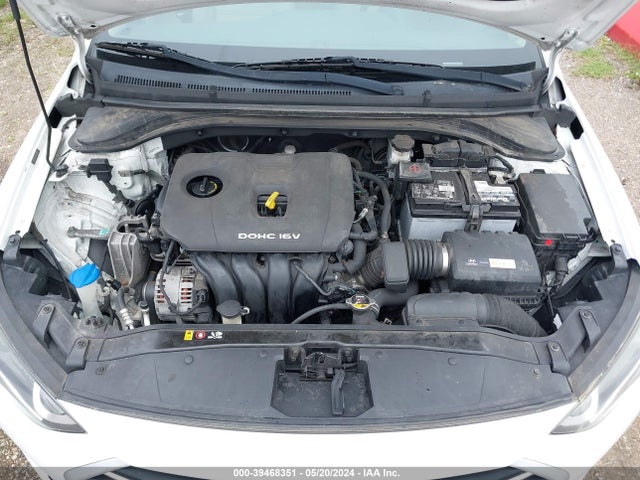 Hyundai ELANTRA SE 2017 5NPD84LF2HH002865 Image 10