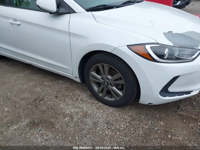 Hyundai ELANTRA SE 2017 5NPD84LF2HH002865 Image 13