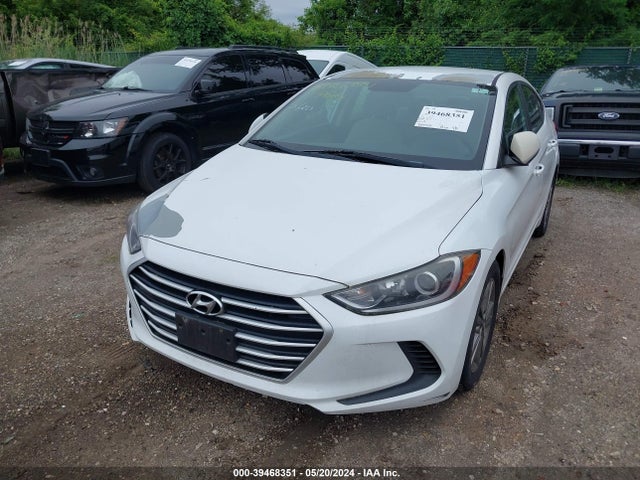 Hyundai ELANTRA SE 2017 5NPD84LF2HH002865 Image 14