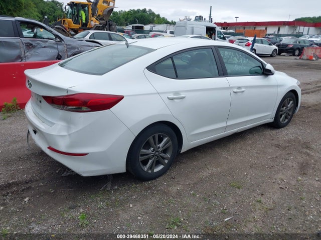 Hyundai ELANTRA SE 2017 5NPD84LF2HH002865 Image 4