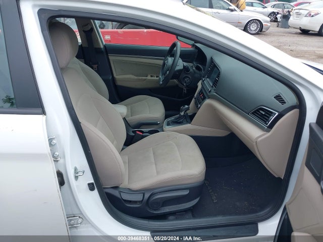 Hyundai ELANTRA SE 2017 5NPD84LF2HH002865 Image 5