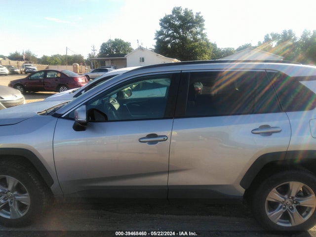 Toyota Rav4 Xle 2022 2T3W1RFV8NC208338 Image 13