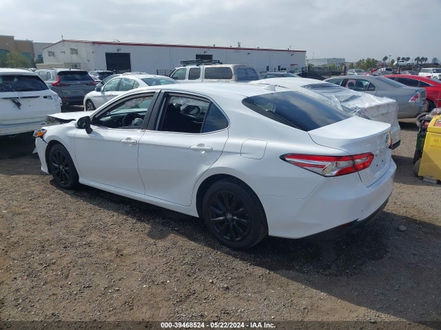 Toyota CAMRY LE 2020 4T1C11AK5LU333366 Image 3