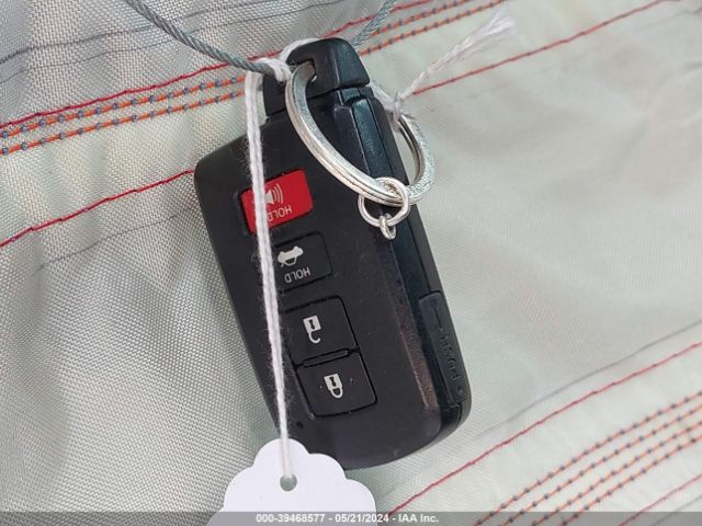 5YFBURHE2FP302423 Toyota Corolla S Premium