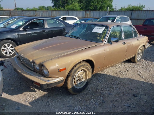 1985 JAGUAR XJ6 SAJAY1347FC412569 Photo 1