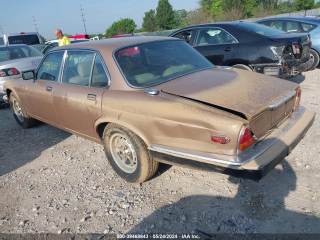1985 JAGUAR XJ6 SAJAY1347FC412569 Photo 2