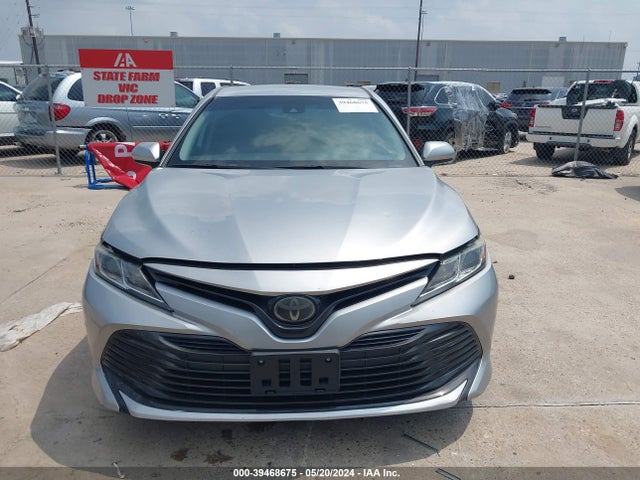 Toyota CAMRY LE 2018 4T1B11HK3JU129776 Image 6