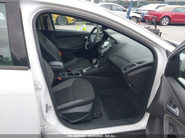 Ford FOCUS SE 2014 1FADP3K27EL119494 Image 5