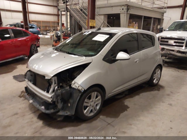 Chevrolet Spark 1lt Cvt 2015 KL8CD6S99FC742087 Image 2